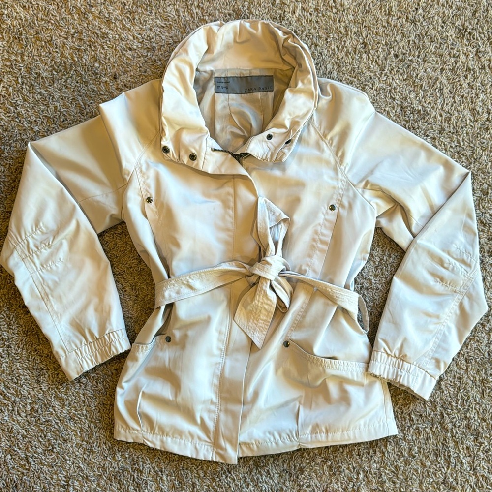 Zara Basics Cream Colored zip up utility Jacket with waist tie - medium